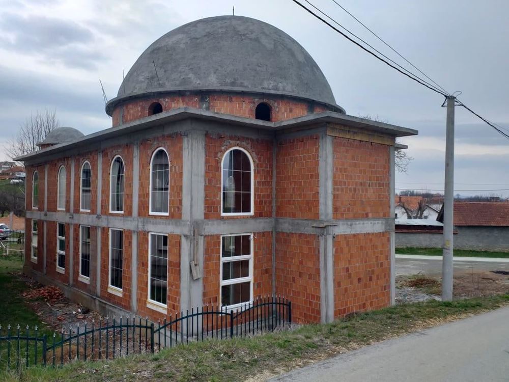صورة استكمال اعمال بناء مسجد - كوسوفا