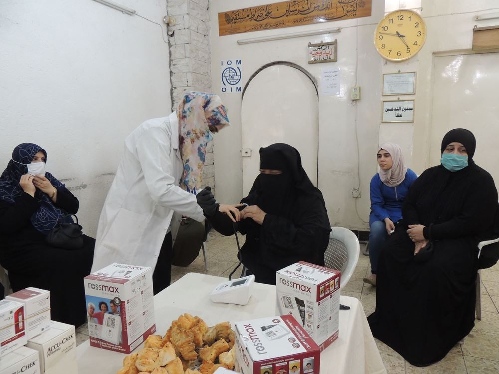 صورة توفير جهاز قياس ضغط الدم لأم يتيم - فلسطين