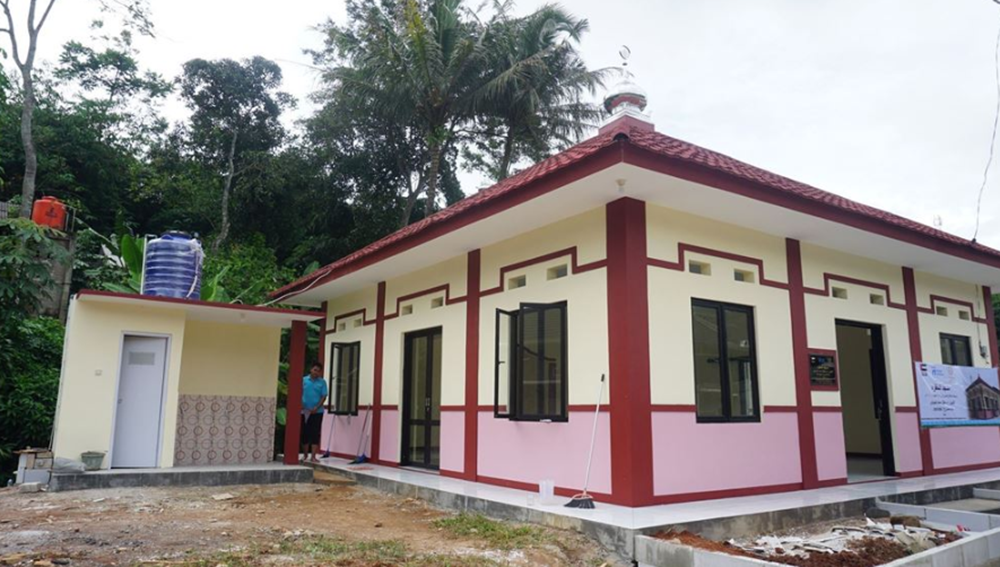 صورة بناء مسجد سلطان مرزوق محمد القيطف الشحي و محمد سلطان مرزوق القيطف الشحي رحمهم الله