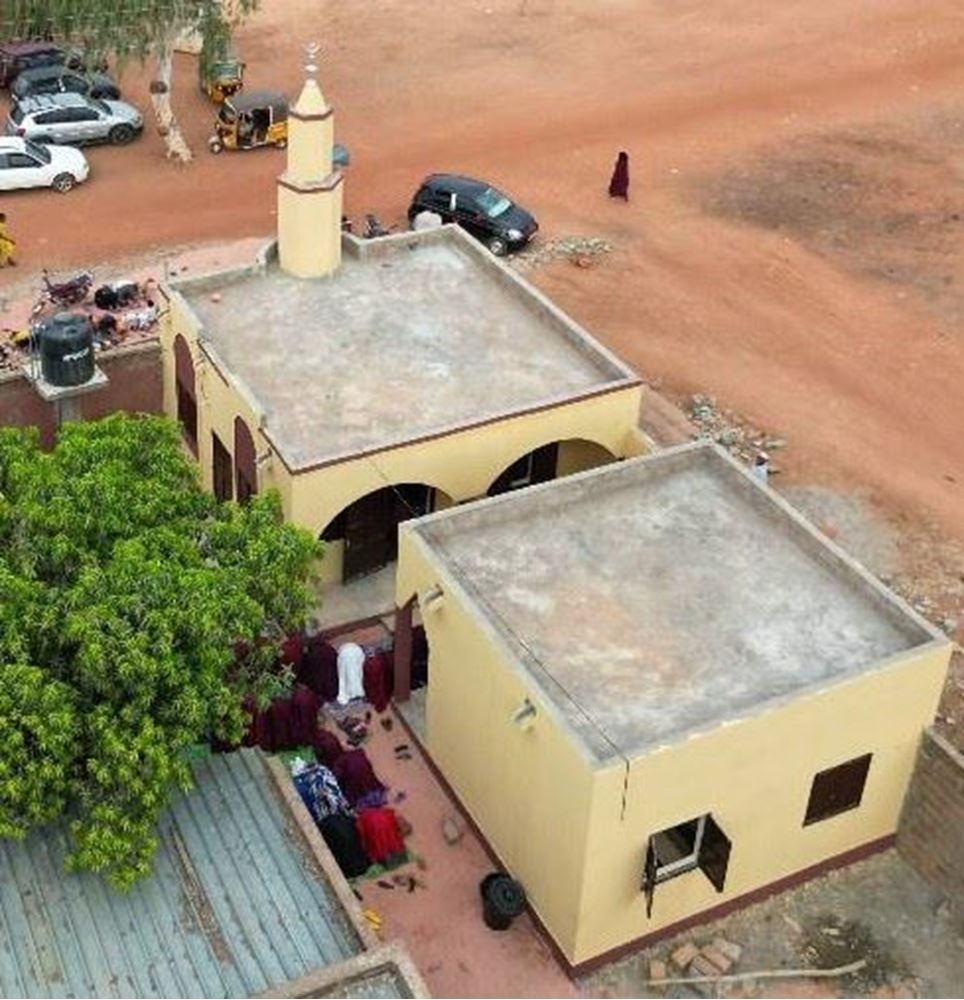 صورة بناء مجمع  (مسجد - بئر - مركز تحفيظ)