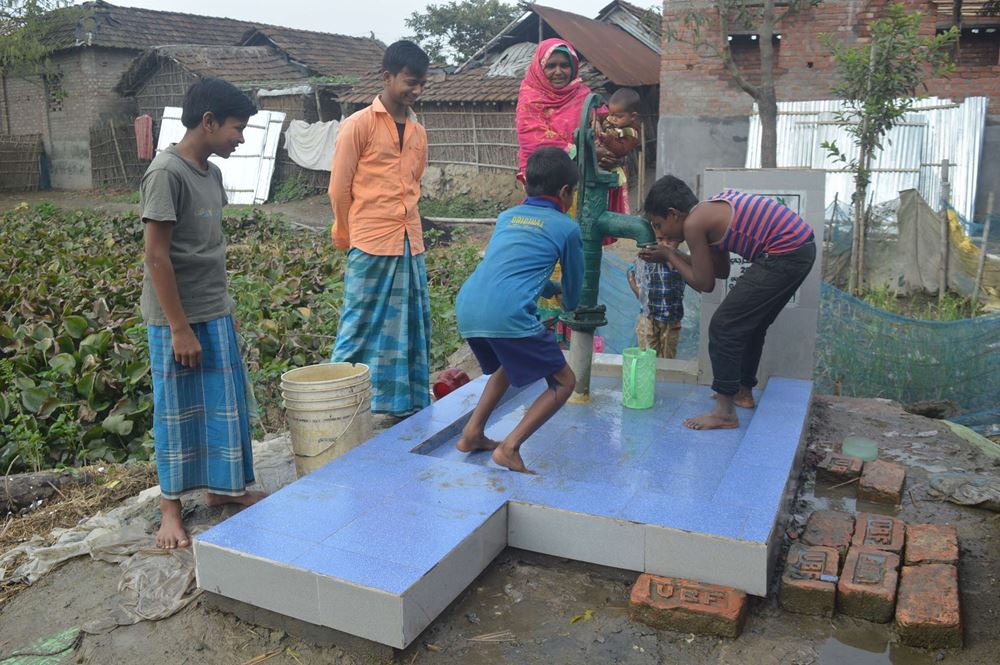 Picture of A shallow well with a depth of 11 meters, equipped with a hand pump