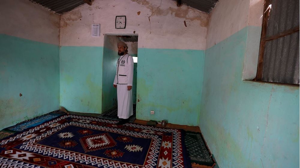 صورة بناء مسجد وغرفة غسيل موتى