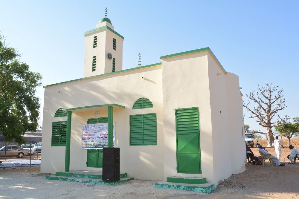 صورة بناء مجمع  خيري ( مسجد 50 متر2 + فصل تحفيظ 30 متر2 + بئر بكرة سحب يدوية )