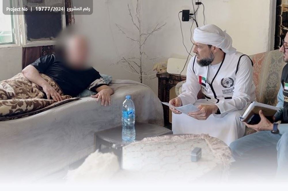 صورة مسن بحاجة لعملية عاجلة لتركيب مفصل للفخذ