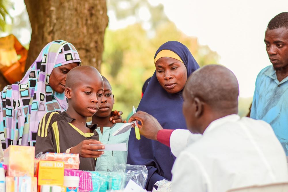 Picture of Contributing to sponsoring a doctor