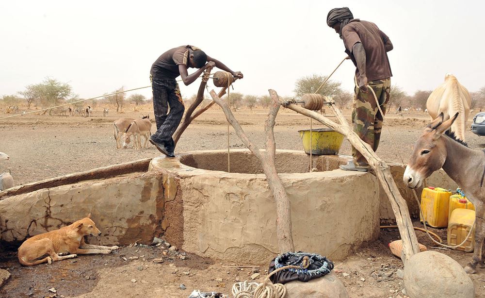 صورة حفر بئر سطحية