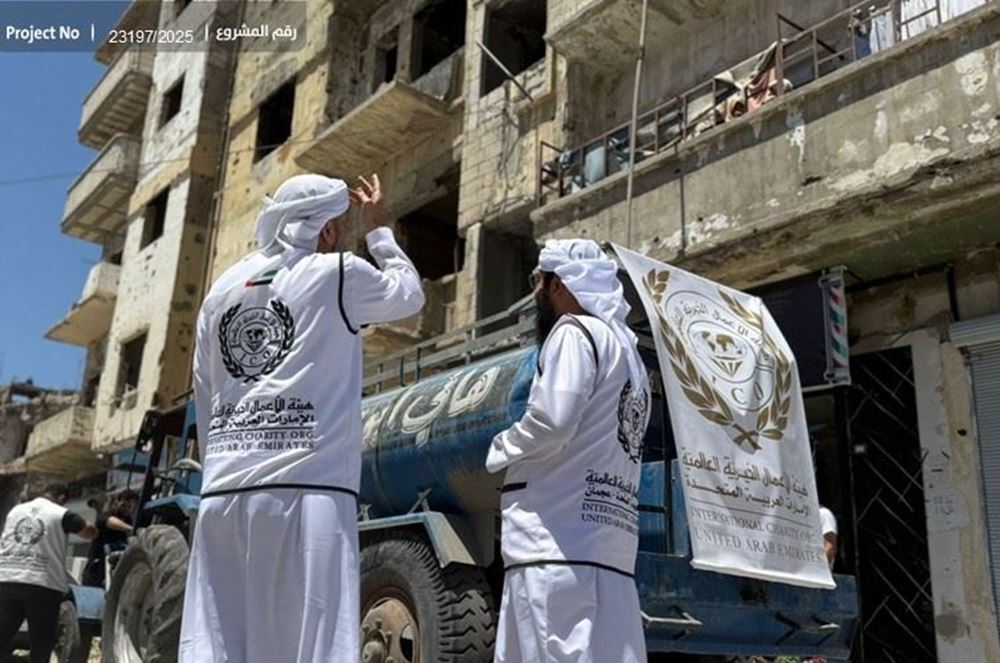 صورة صهاريج مياه لسكان الأحياء المنكوبة