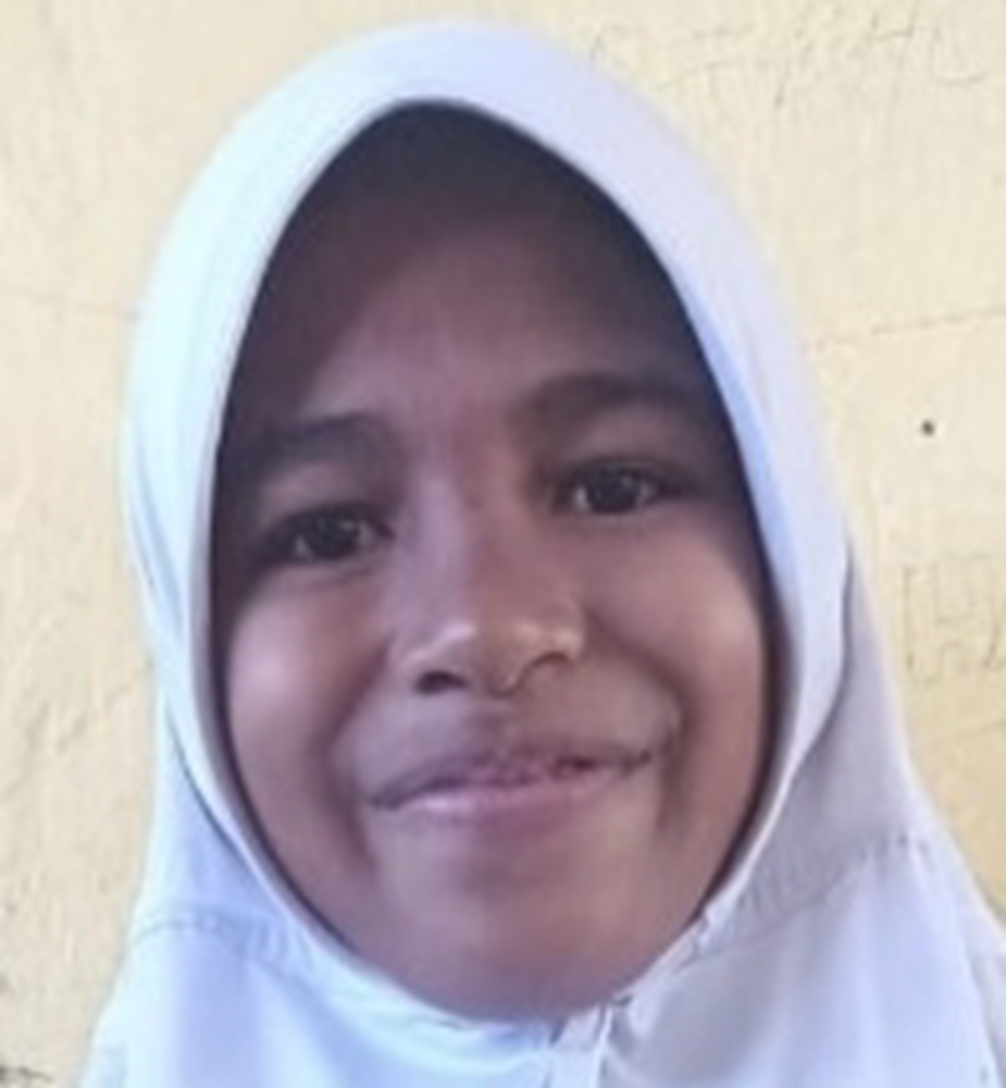 صورة اليتيمة  - وحيوني - 072804