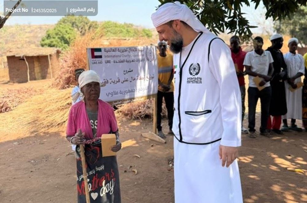 صورة توزيع زكاة المال على قرى مسلمة