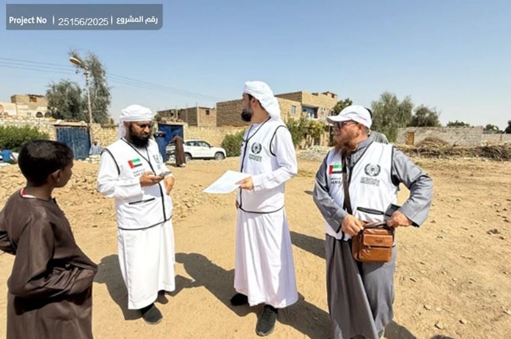 صورة محطة تحلية مياه لقرية فقيرة