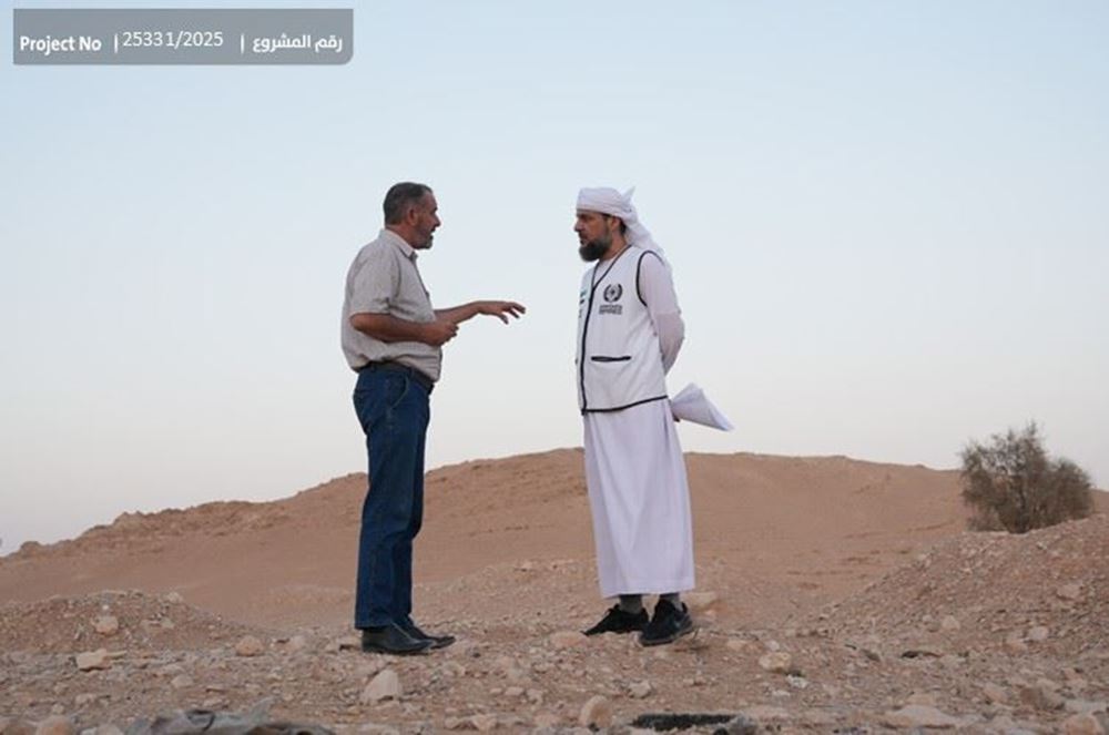 صورة صيانة شبكة مياه لحي مأهول بالسكان في سوريا