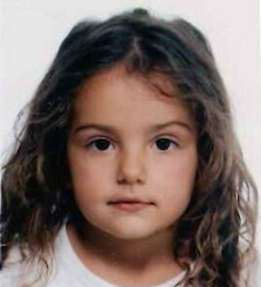 صورة اليتيمة  -  ريينا - 4672525