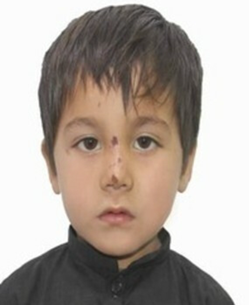 صورة اليتيم  - حارث - 649