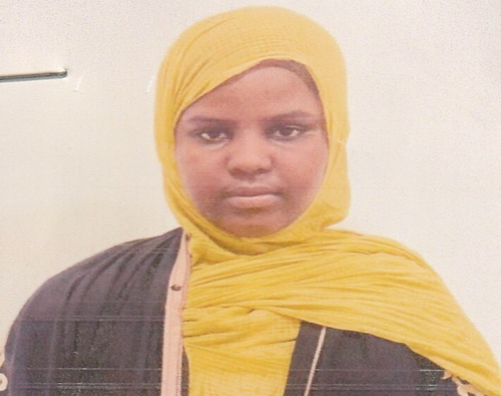 Picture of orphan - follow her - 402380