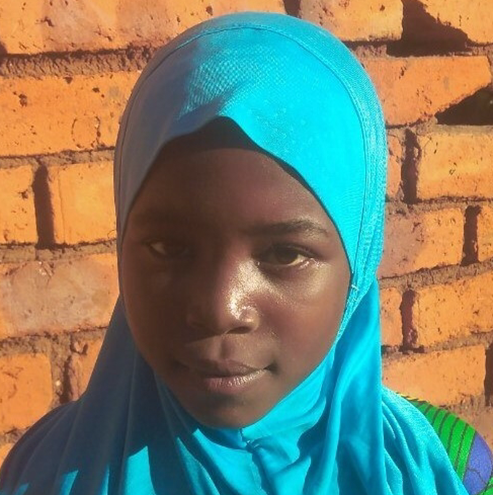 صورة اليتيمة  -  حنيفة  - 58362