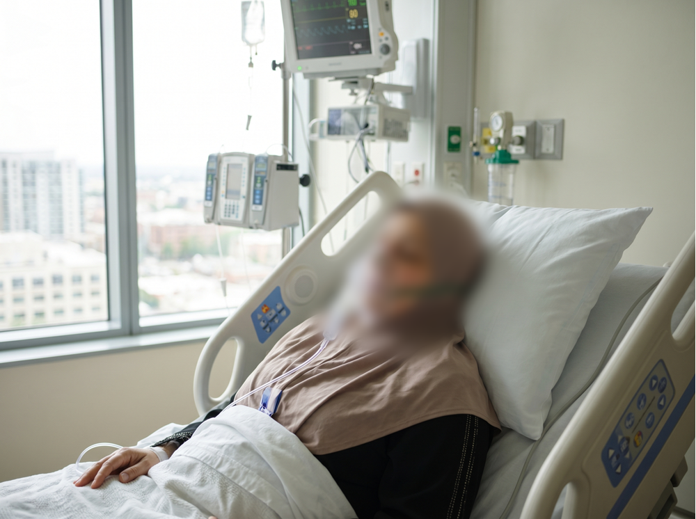 صورة عمل جراحي لمريضة تعاني مشاكل بالقدم