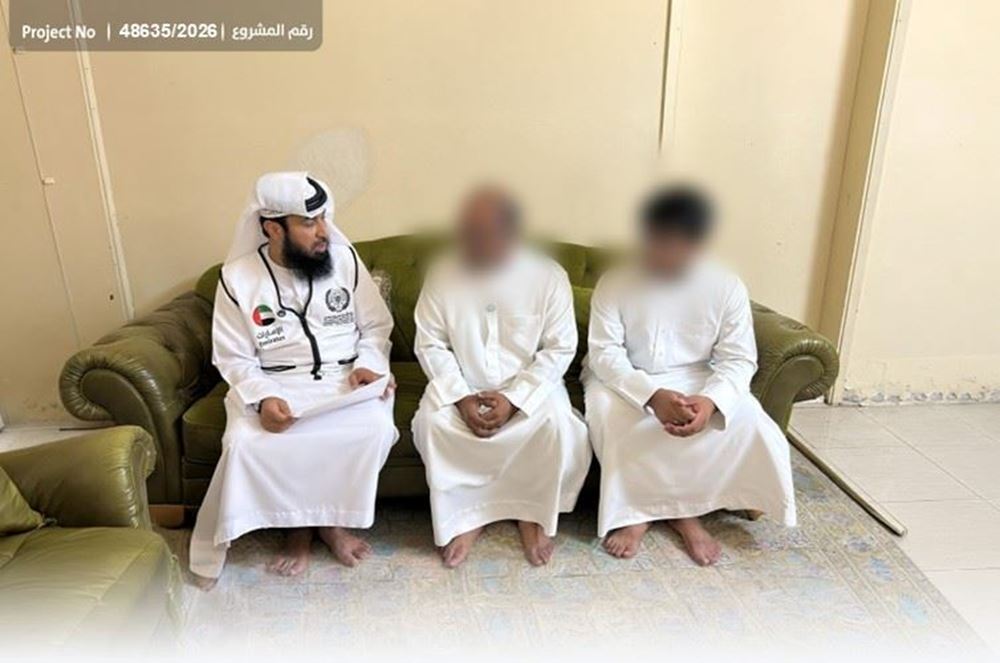 Picture of A family is appealing to you to help their children return to school. 7397