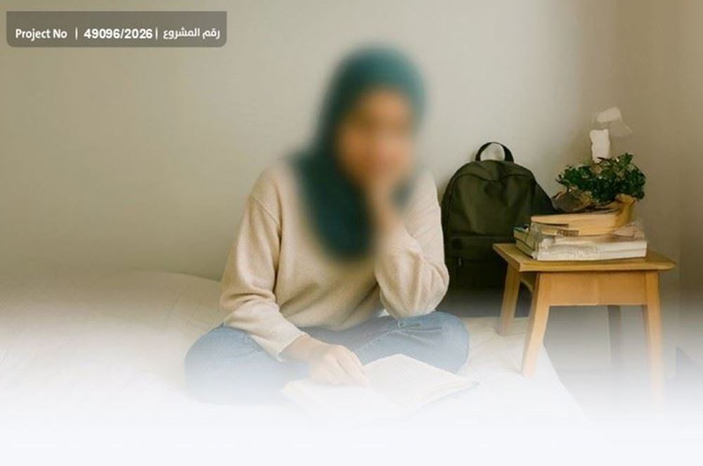 صورة يتيمة  بحاجة لسداد رسوم دراسيّة