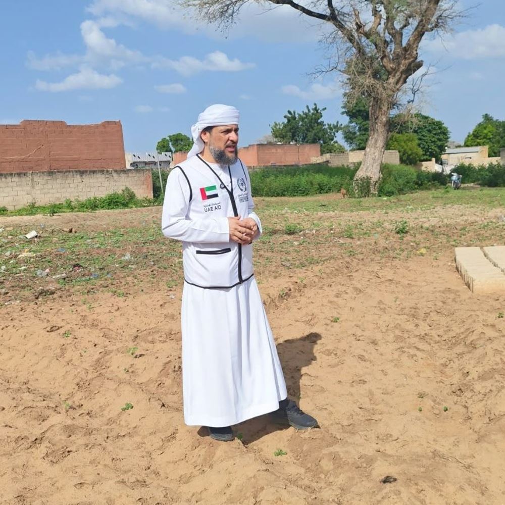 صورة ( مسجد لقرية نائية في السنغال .)